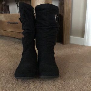 Black dress boots
